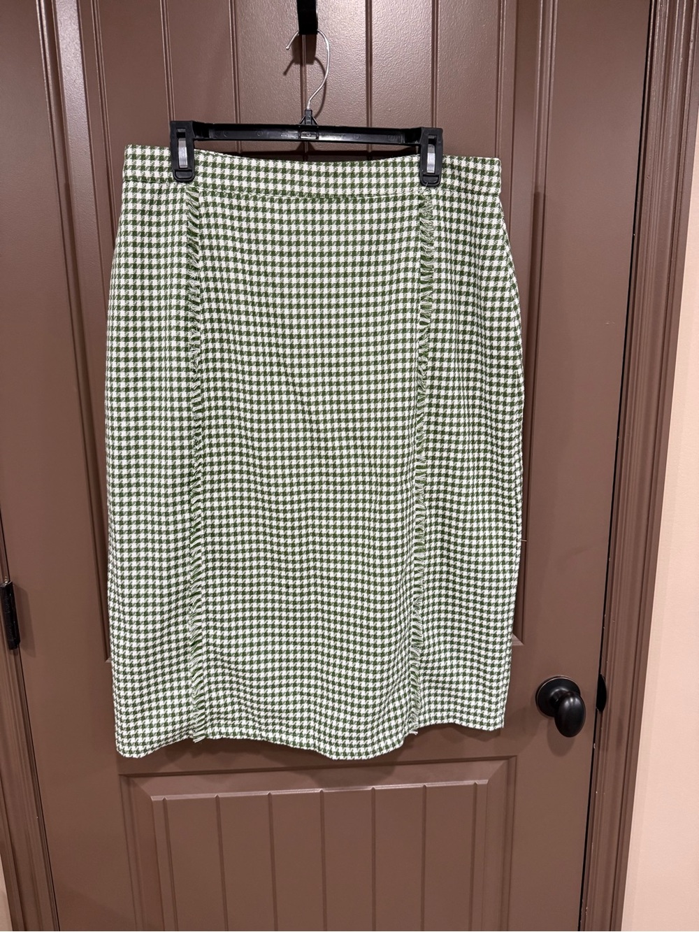 Tailored Green and White Houndstooth Pencil Skirt